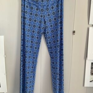 Find this listing @coquettecollect Stretch Print Helen Jon Pants